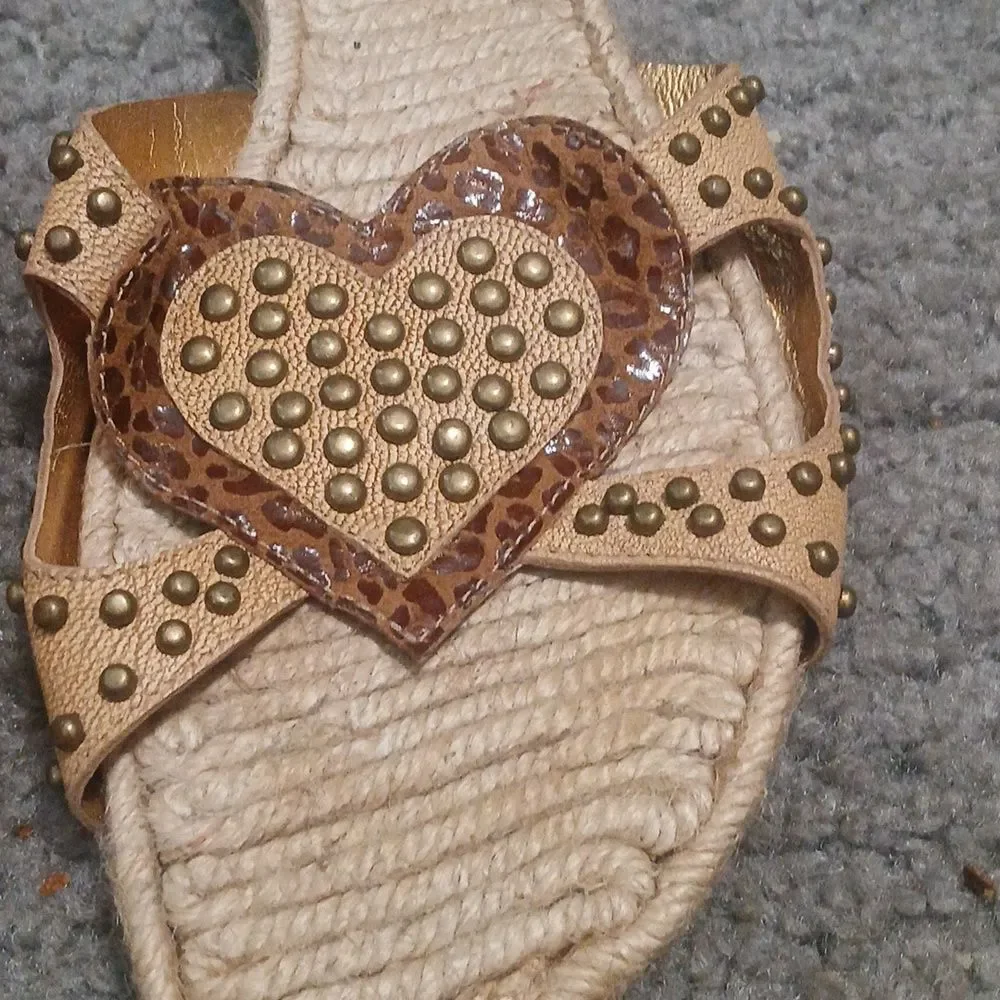 Bridget Shuster  tan cheetah heart slides sandals  Sz 8 EUC - Picture 3 of 11
